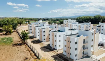 Presidente Luis Abinader entrega 80 apartamentos en "Mi Vivienda Santiago Rodríguez"