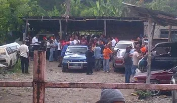 Hombre muere al explotar tanque de gas en Santiago