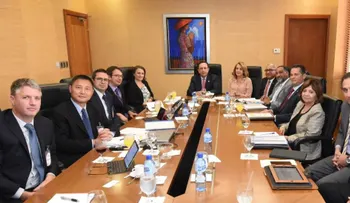 Valdez Albizu recibe misión FMI visita RD para verificar economía que se mantiene en crecimiento