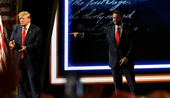 Trump y Vance arrancan gira de campaña por el Senado en Carolina del Norte y Kansas