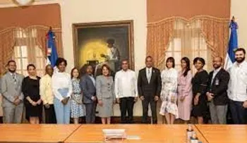 Ministro de la Presidencia juramenta comisión del INPOSDOM para el Plan de Transformación y Relanzamiento de la entidad postal