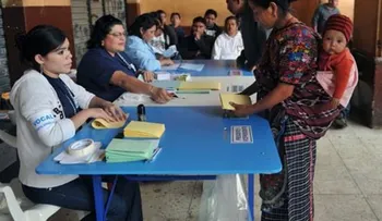 Guatemala: La mitad de aptos para votar emiten sufragio