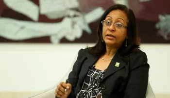 Sociedad civil califica de inhumano aumento de salario a senadores