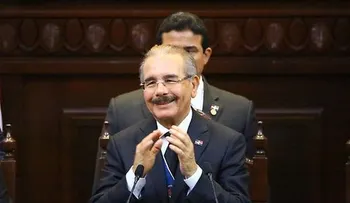 Danilo Medina describe un país donde todo está mejor; buena economía, menos pobreza y desempleo, mejor educación...