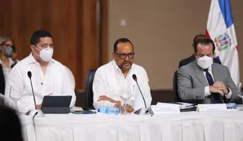 Poder Ejecutivo presenta en mesa de diálogo propuesta de reforma constitucional