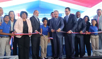 Presidente Medina entrega Centro Cristiano de Educación para Sordos