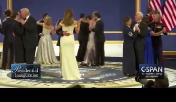 "Trataba de conocerme": El sargento latino que bailó con Melania Trump revela curiosos detalles