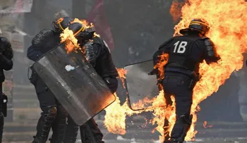 Enfrentamientos en manifestación del 1 de Mayo en París