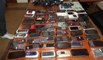 Policía identifica propietarios de 52 celulares robados 