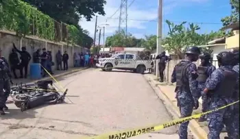 Se entrega un menor acusado de matar a sargento de la Policía en La Canela, Santiago