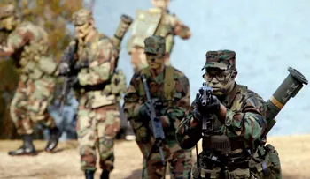 Histórico: dos mujeres se gradúan del curso Ranger del Ejército