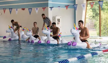 Flotadores de unicornios y sesión fotográfica: el día de descanso de Inglaterra en Rusia 2018