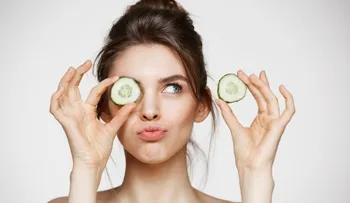 5 métodos para reducir las bolsas bajo los ojos