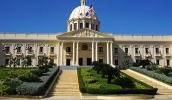 Poder Ejecutivo suspende 8 funcionarios que no declararon sus bienes