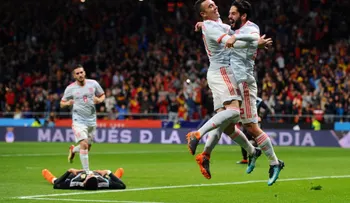 Faena de España a Argentina (sin Messi): 6-1 con triplete de Isco