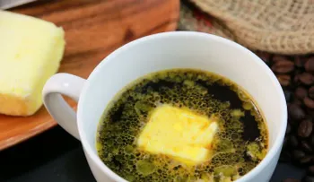 Baja de peso con esta increíble receta de café con mantequilla 
