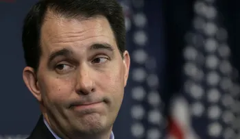 Scott Walker deja la contienda republicana por la Casa Blanca