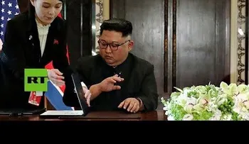 Kim Jong-un no quiso firmar el documento final con un bolígrafo que tenía el nombre de Trump