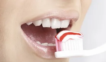¿El mal aliento es crónico: 10 mitos sobre la salud dental