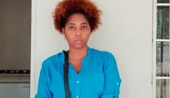 Estudiante denuncia policías la detuvieron y amenazaron con apresarla si no le daba su cédula