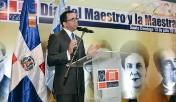 Ministro Andrés Navarro aboga por construcción de liderazgos auténticos basados en el bien común