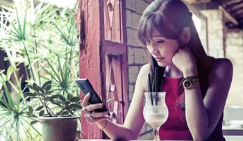 Qué hacer para que una relación funcione por WhatsApp o cualquier otra red social