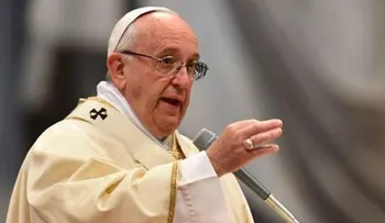 El papa dice que solo hay una solución política para el conflicto en Siria