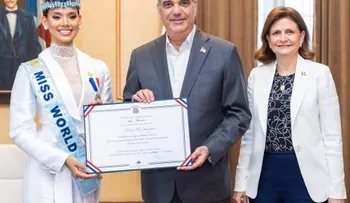 Abinader recibe a Joheirry Mola tras ganar Miss Mundo 2026 y le entrega Medalla al Mérito Civil
