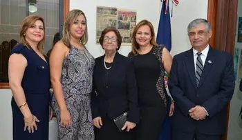 Anestesiólogos ofrecen homenaje póstumo al doctor Fanduiz