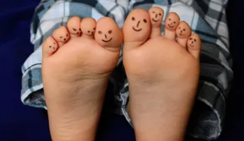 Los pies limpios antes de dormir regulan el calor. Te contamos 
