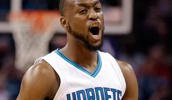 Westbrook y Durant acabaron con Dallas; los Hornets empatan