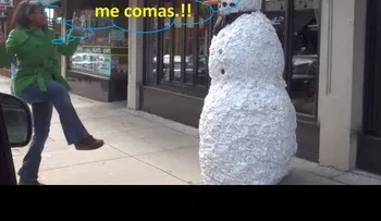 El muñeco de Nieve Para Explotarse de Risa (VIDEO)