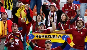 Muchos venezolanos desean salida anticipada de Maduro  (VIDEO)