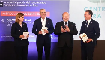 Abinader: Gobierno entregó 110,000 títulos y triplicará cifra en este cuatrienio