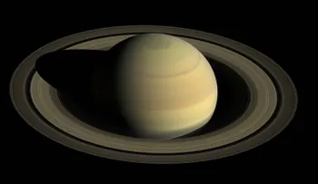 El misterioso hexágono de Saturno cambia de color ( VIDEO)