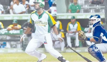 Estrellas logran quinta victoria al hilo; Águilas y Gigantes vencen
