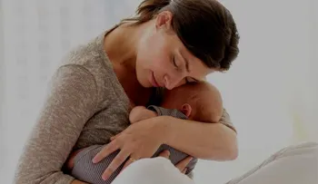 Los genes del padre pueden tener impacto en el amor maternal, según estudio