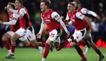 Fleetwood Town, de la cuarta división, elimina al Arsenal en la cuarta ronda de la Carabao Cup