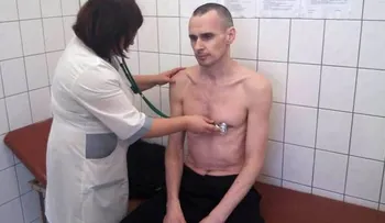 Cineasta Oleg Sentsov encarcelado en Rusia pone fin a huelga de hambre
