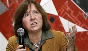 Escritora bielorrusa Svetlana Alexievich gana Nobel de literatura