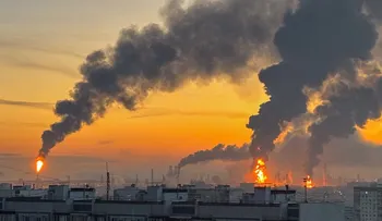 Ucrania reanuda ataques contra refinerías rusas y golpea aeródromo cerca de Moscú