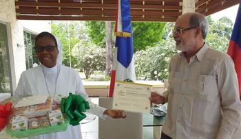 Escuela de Hotelería María Auxiliadora de Puerto Príncipe (EHMA) otorga Reconocimiento al Mérito para la República Dominicana en Haití