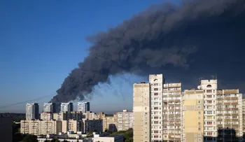 Al menos 27 muertos por explosión en un almacén cerca de Kyiv tras ataque con drones rusos