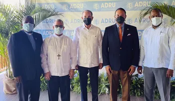 Ministro del MESCYT juramenta la nueva directiva de la ADRU