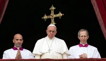 El papa desea paz y esperanza en Oriente Medio por Navidad 