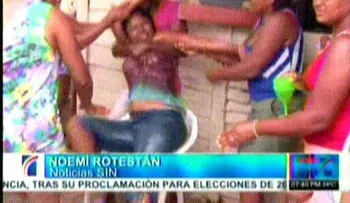 Tres casas quemadas a un paso de los bomberos en SD. A mujer le da un ataque