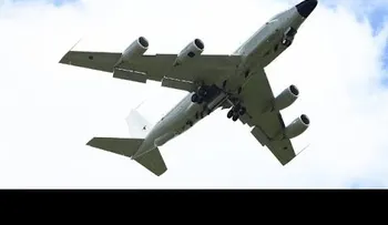 Aviones de EE.UU. se acercan a las fronteras rusas y cazas Su-27 despegan en alerta (VIDEO)
