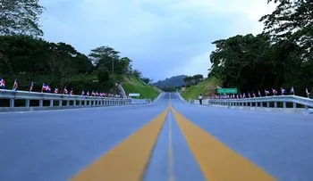 Medina inaugura carretera Bávaro-Uvero Alto-Miches