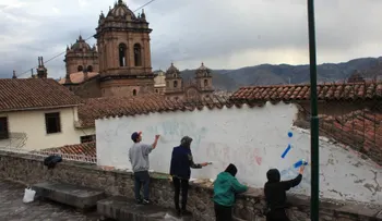Por pintar grafitis, cuatro turistas fueron expulsados de Perú