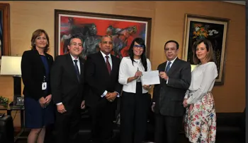 Banco Central hace donativo a Fundación Francina Hungría